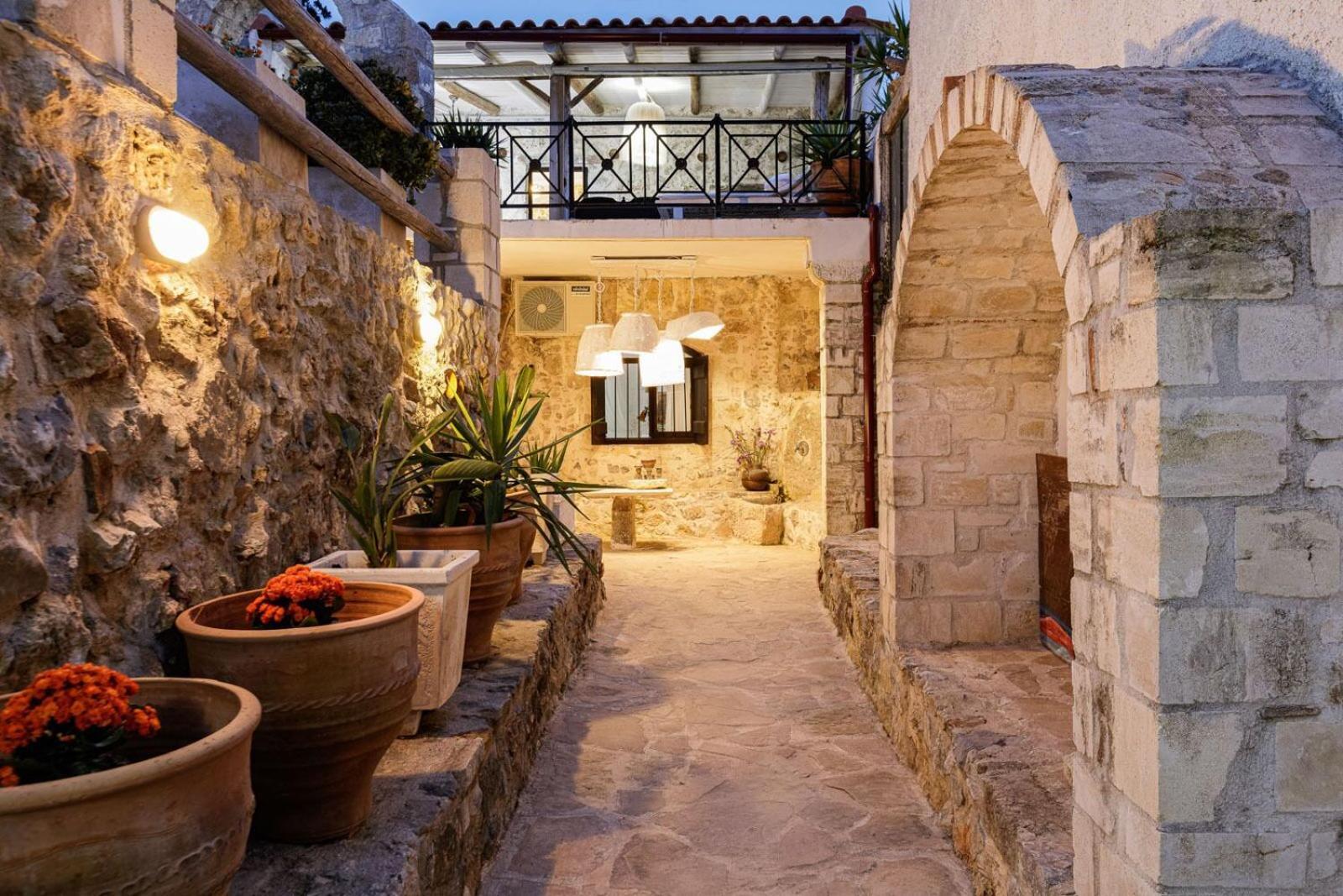 Antonia'S Stonebuilt Mansion With A Private Pool Vila Arménoi Exterior foto